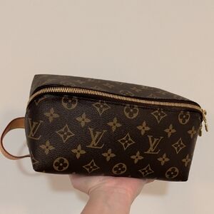 Rare Authentic Louis Vuitton Shoe Care Kit Bag